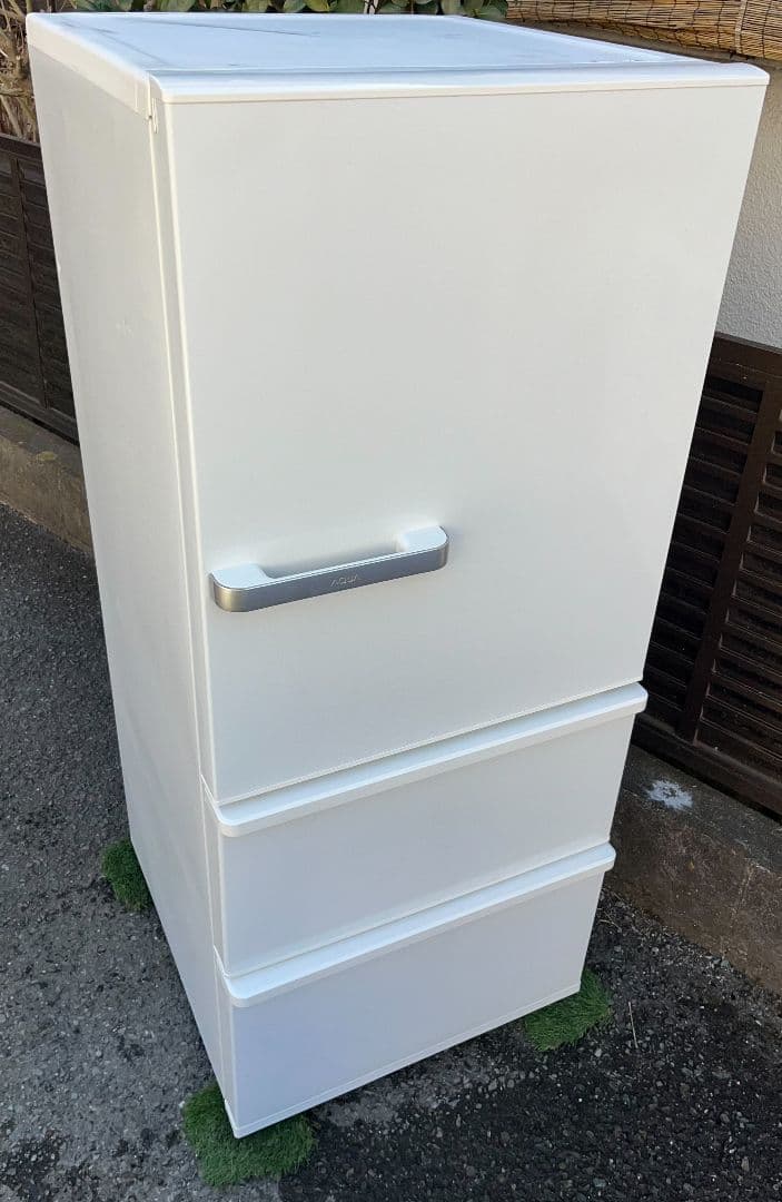 アクア3ドア冷凍冷蔵庫　272L 節約モードLED照明自動霜取り機能付19年製