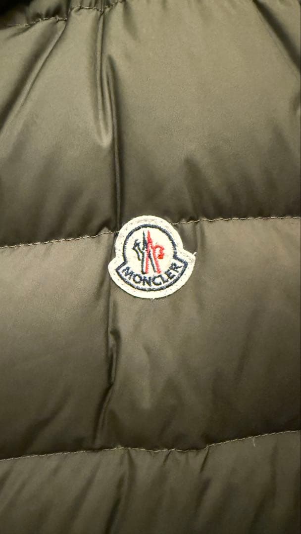 MONCLER オリーブ ダウンベスト