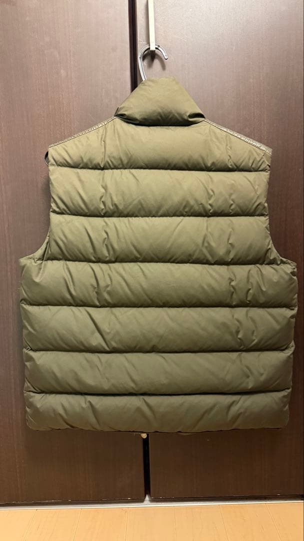 MONCLER オリーブ ダウンベスト