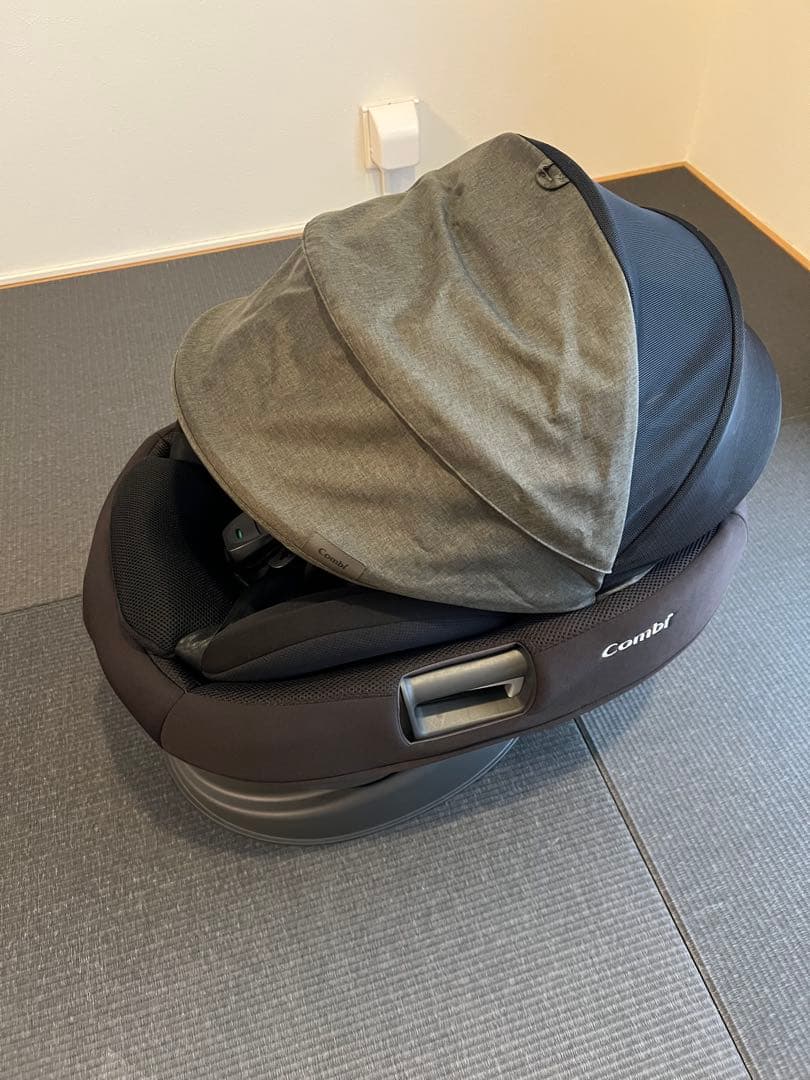 Combi チャイルドシート　エッグショックTHE S シリーズ 【おまけ付き