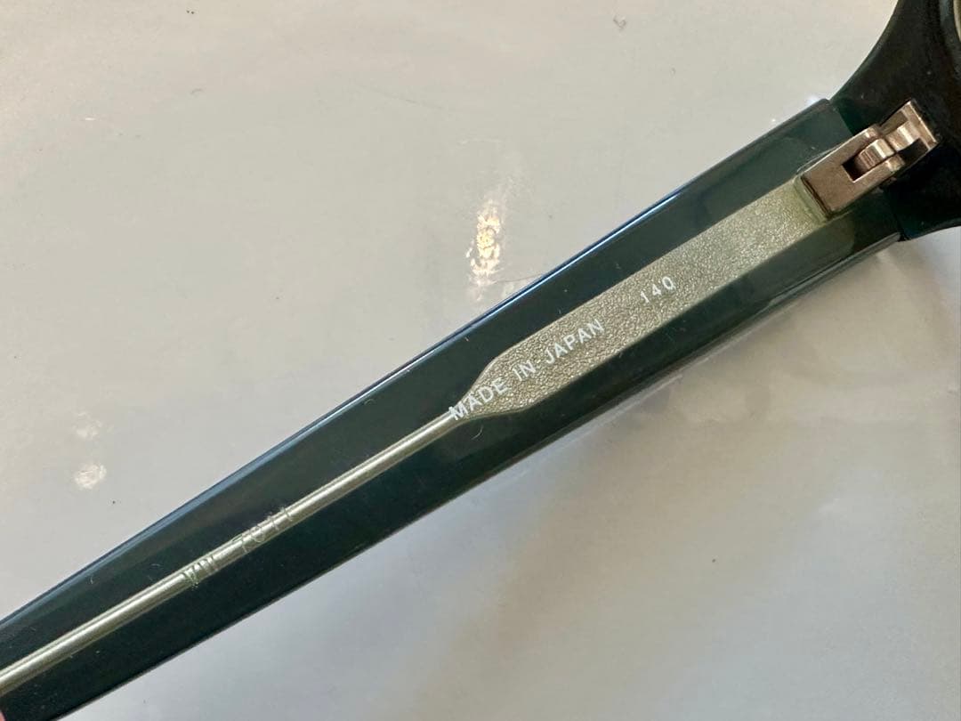 ヴィヴィアンウエストウッド度ありケース付きメガネ黒縁メガネ