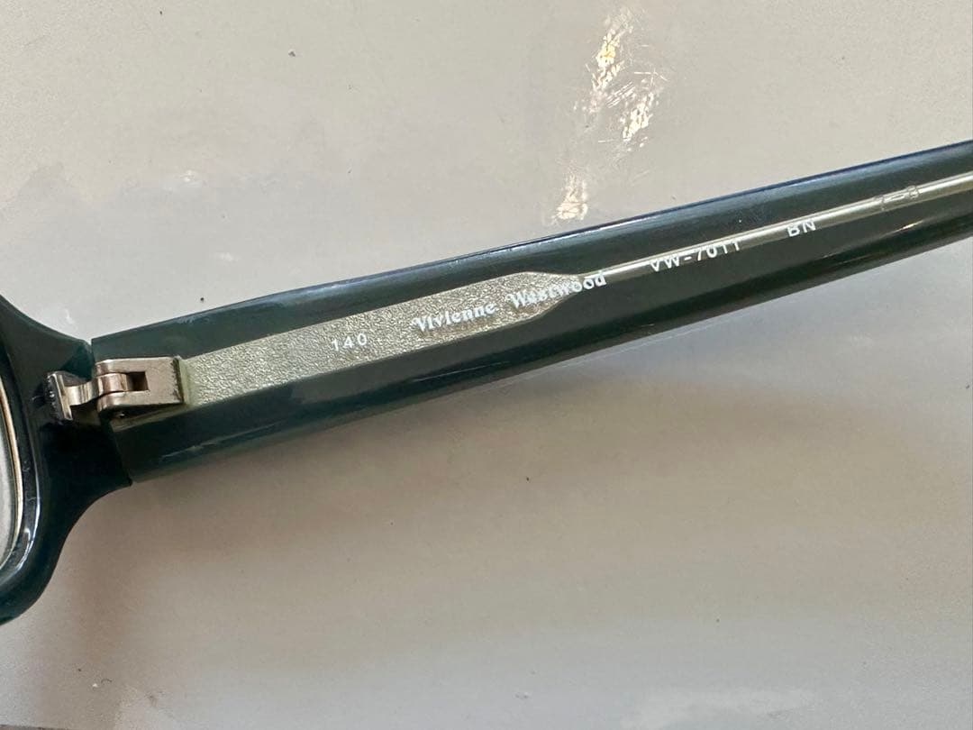 ヴィヴィアンウエストウッド度ありケース付きメガネ黒縁メガネ