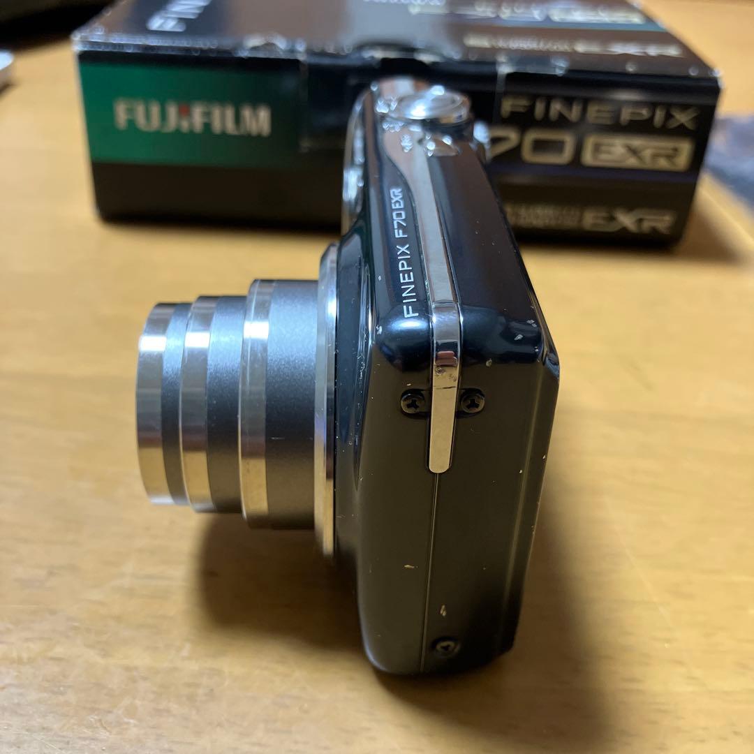 FUJIFILM FINEPIX F70EXR 富士フイルムバッテリー充電器付き