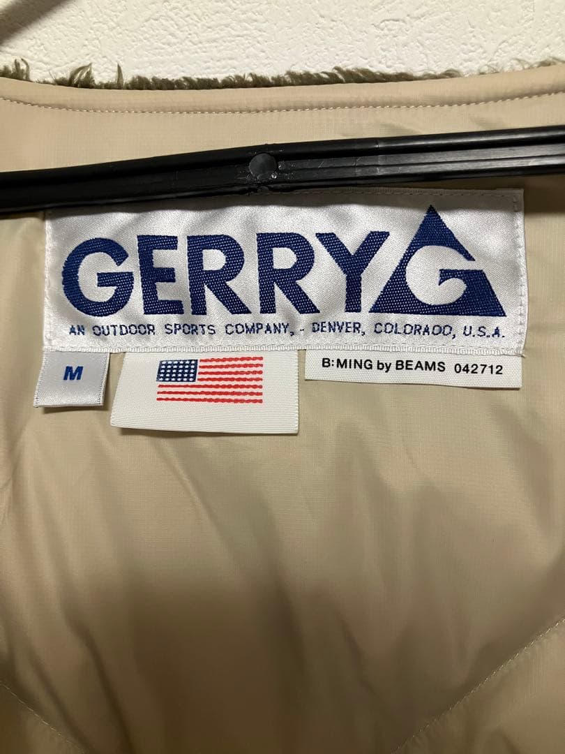GERRY B：MING by BEAMS別注　ノーカラーダウンジャケット