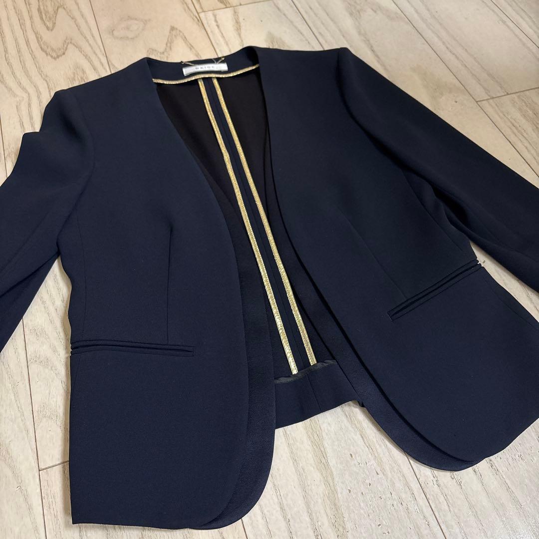 BEIGE ベイジ　CINDY シンディ　ダブルカラージャケットスーツ　ネイビー