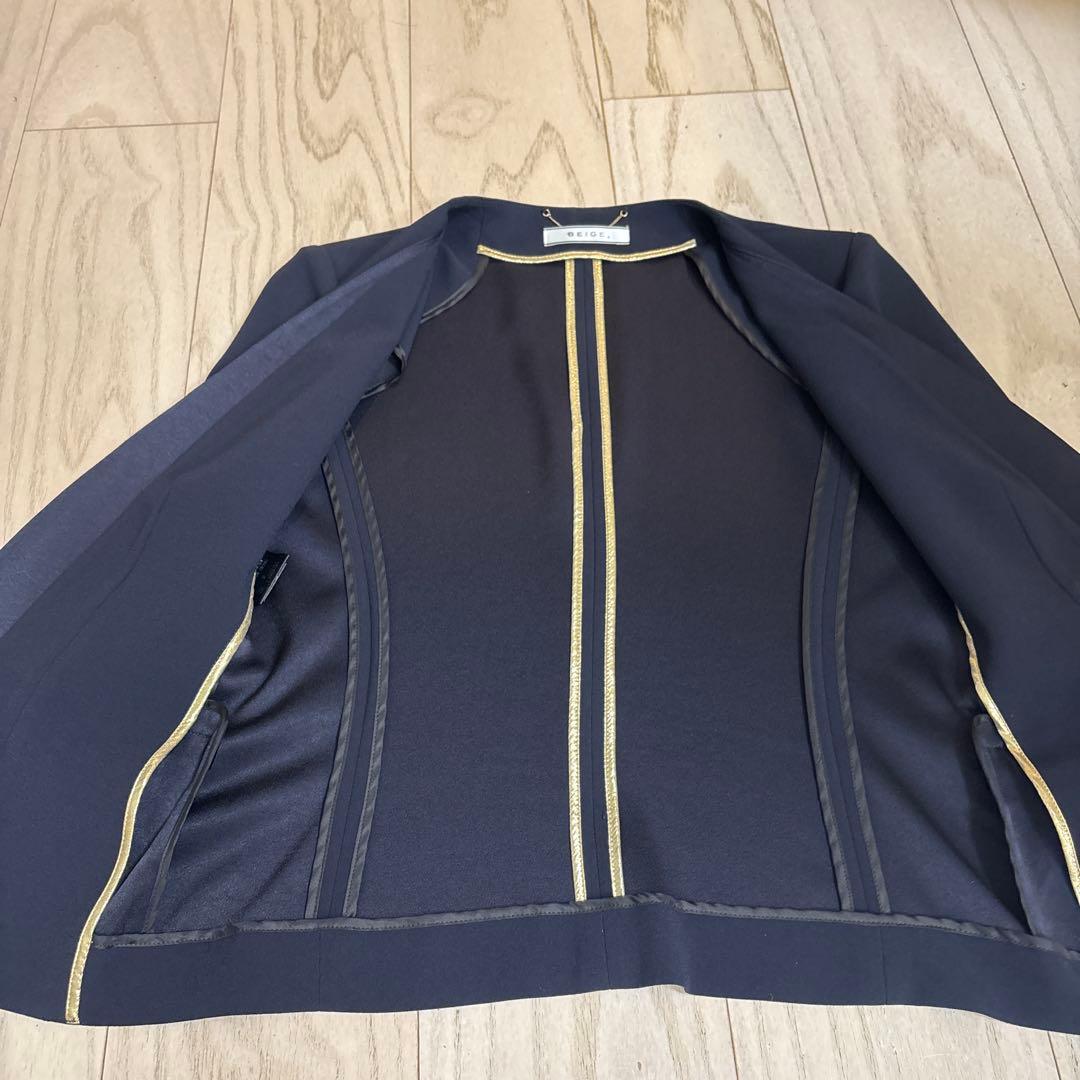 BEIGE ベイジ　CINDY シンディ　ダブルカラージャケットスーツ　ネイビー