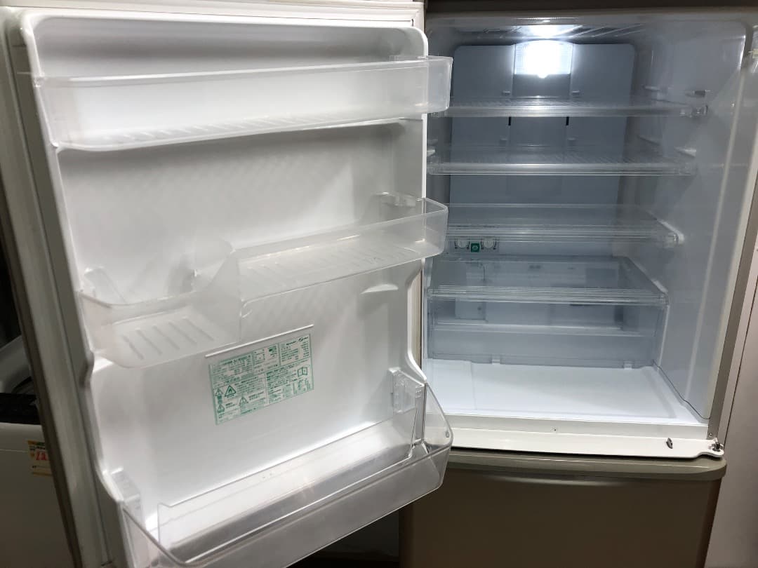 【シャープ】ノンフロン冷凍冷蔵庫　SJ-W352C-N 2017年製