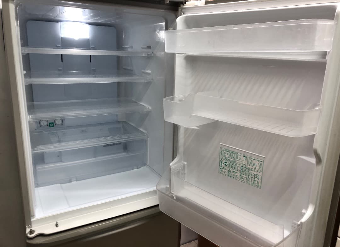 【シャープ】ノンフロン冷凍冷蔵庫　SJ-W352C-N 2017年製