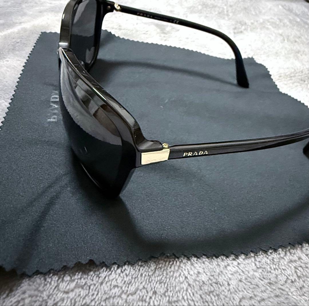 PRADA ブラック サングラス