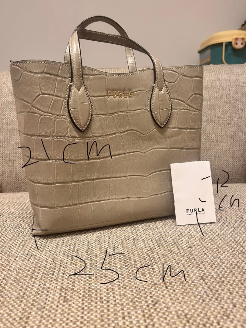 ｛新品未使用｝FURLA クロコ型押しレザー ハンドバッグ