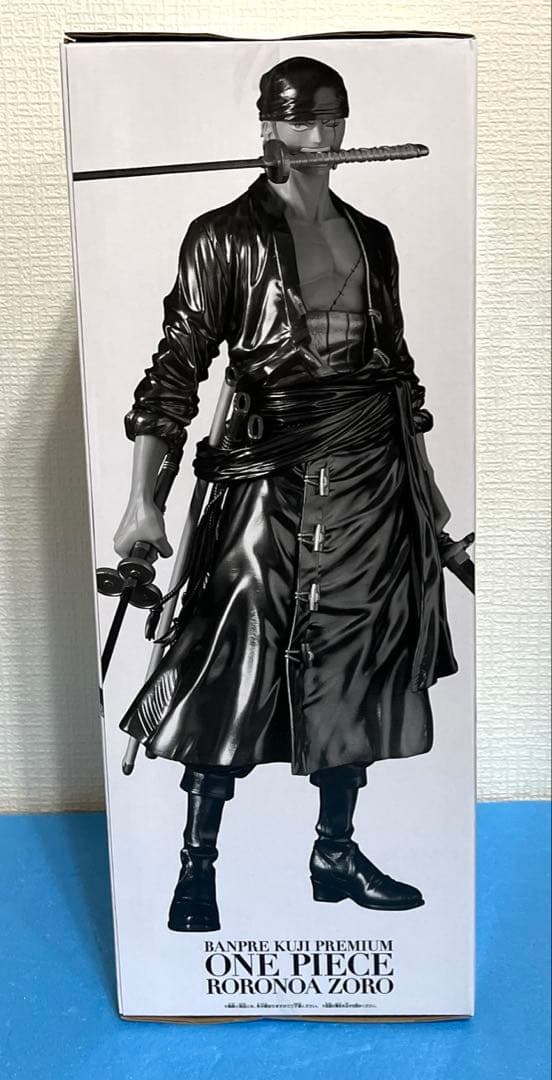 ワンピース　バンプレくじ　ゾロ　C メタリックカラー