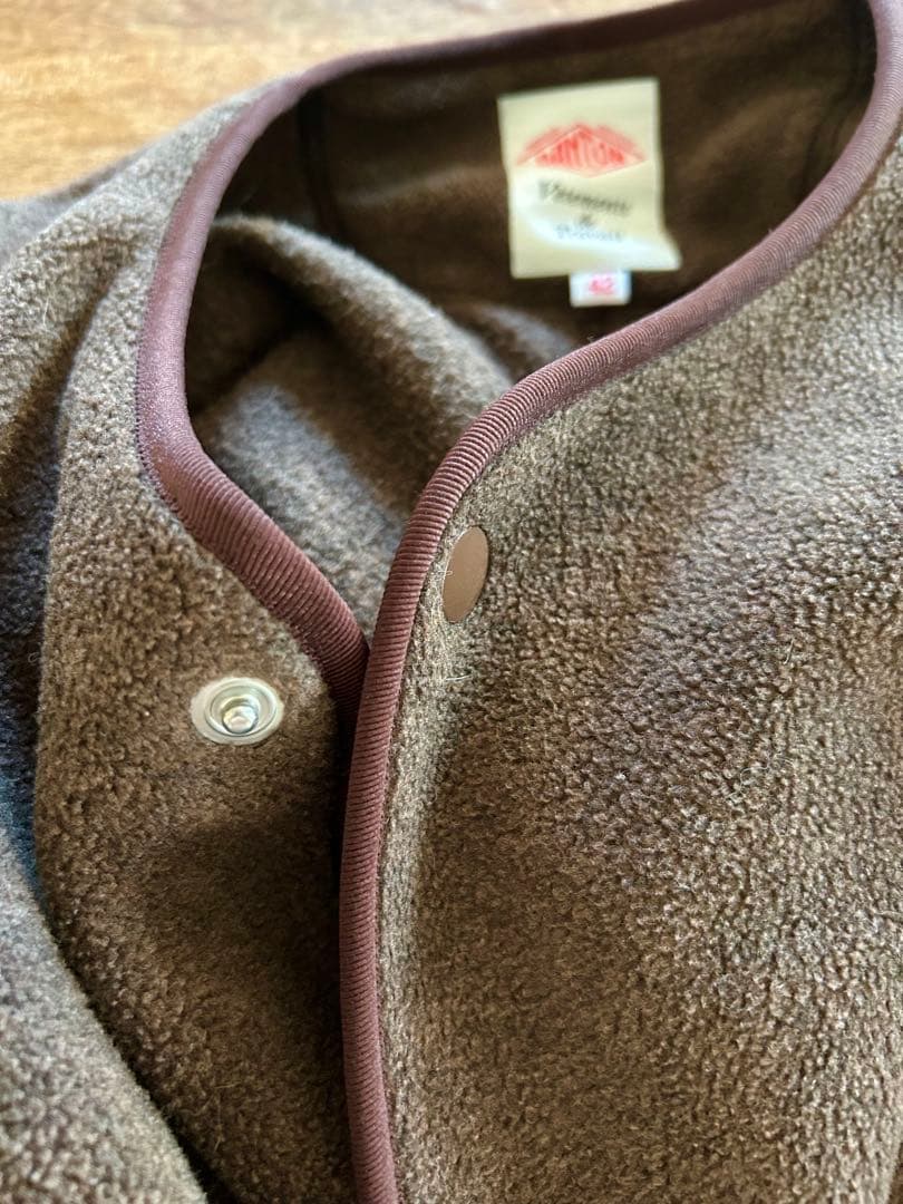 DANTONダントン フリース ノーカラージャケット 焦げ茶ブラウン サイズ42