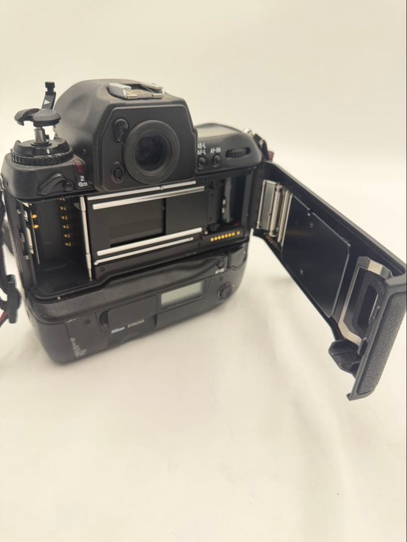 Nikon ニコン F5 一眼レフ フィルムカメラ オートフォーカス