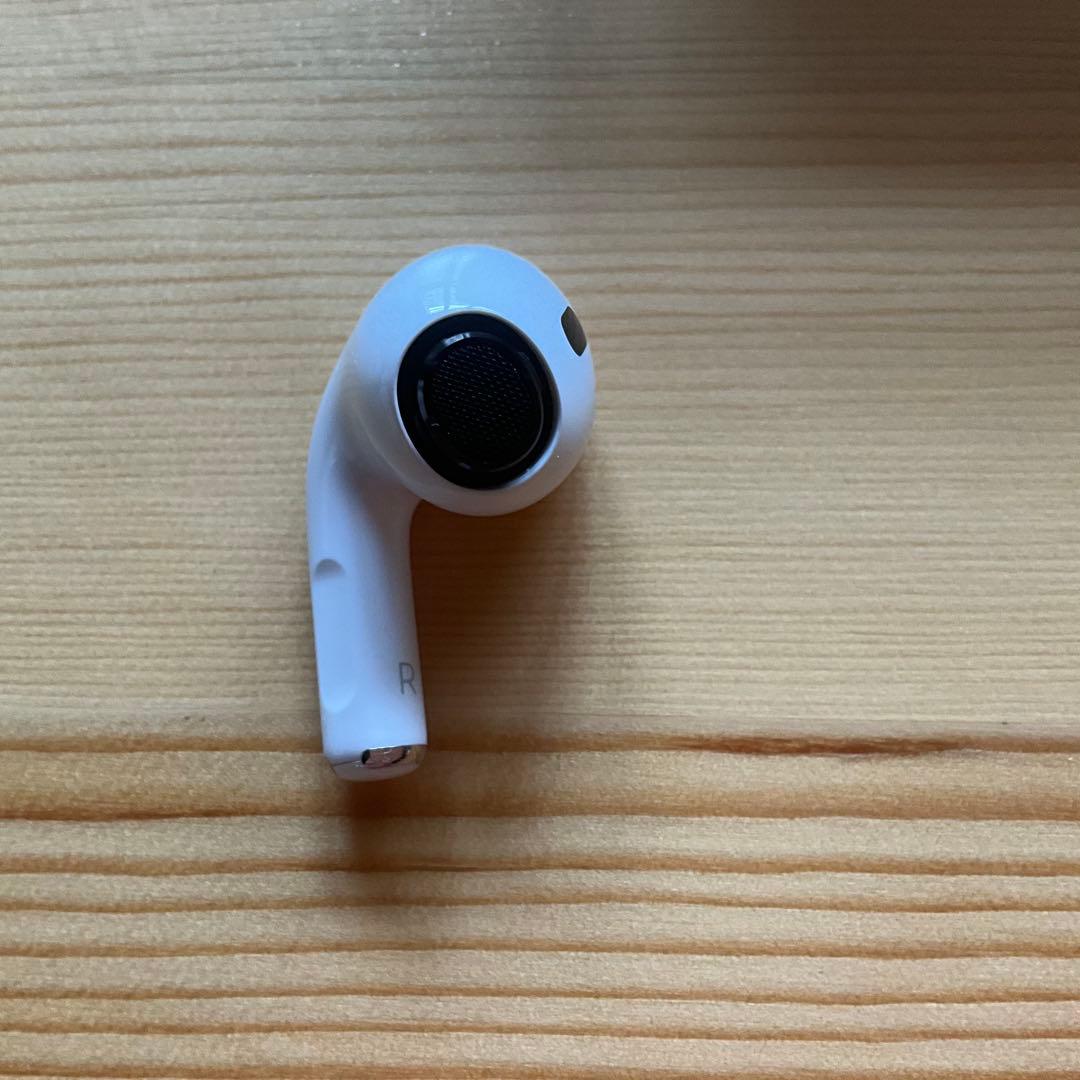 AirPodsPro２本体　第二世代　Apple純正品 ケーブル付