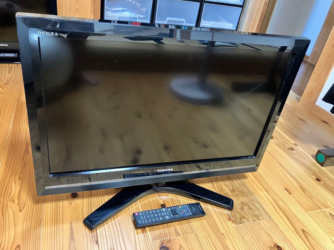 TOSHIBA REGZA 32R1 32型液晶テレビ　東芝　レグザ