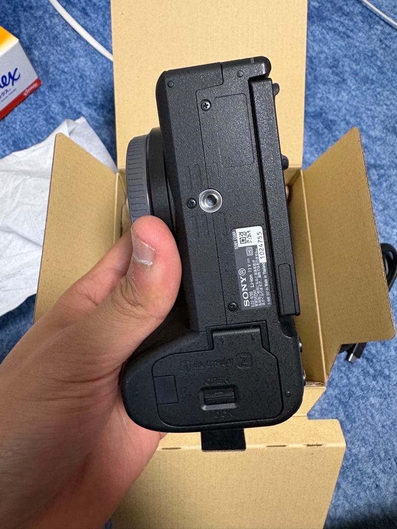 “値下げ“SONY α6700ミラーレス一眼カメラ（ILCE-6700)+おまけ