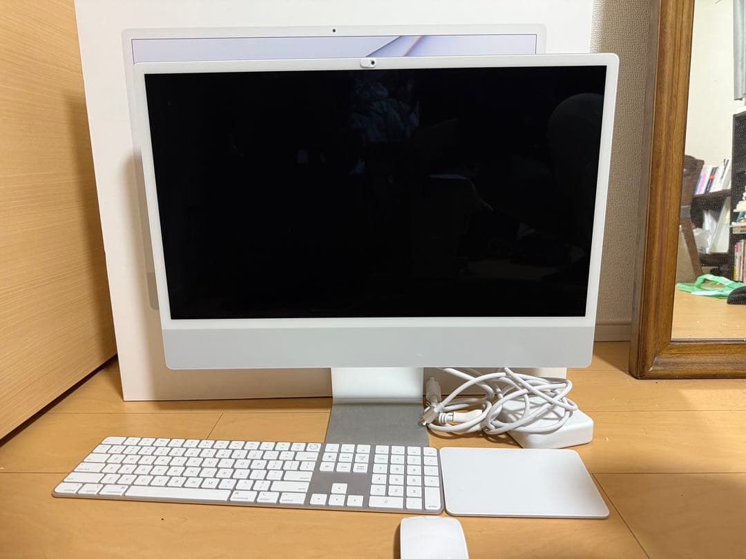 【美品】iMac 24インチ Magic Trackpad付属します