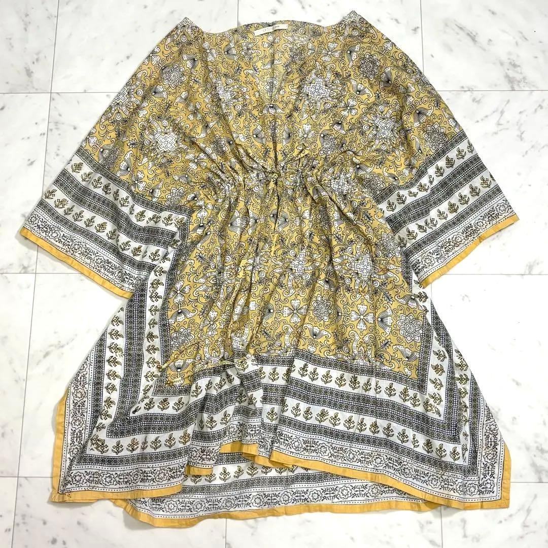 美品 ヌキテパ バンダナパターン スキッパーブラウス チュニック丈 総柄 黄
