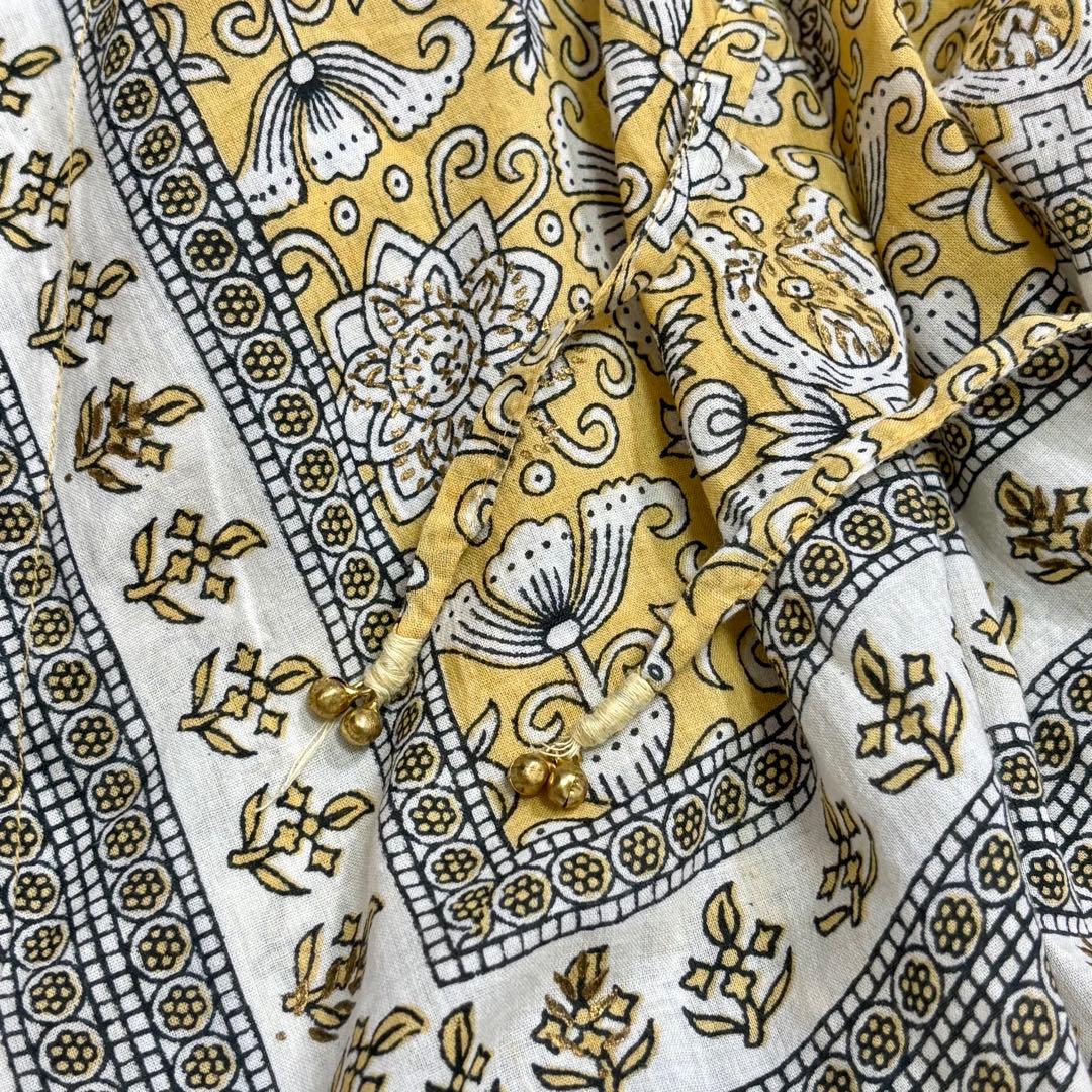 美品 ヌキテパ バンダナパターン スキッパーブラウス チュニック丈 総柄 黄