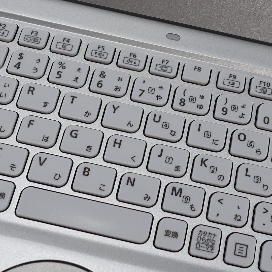 累積使用時間少ない美品の薄型軽量モバイル✨１２インチ高解像度液晶✨ＬＴＥ機能搭載