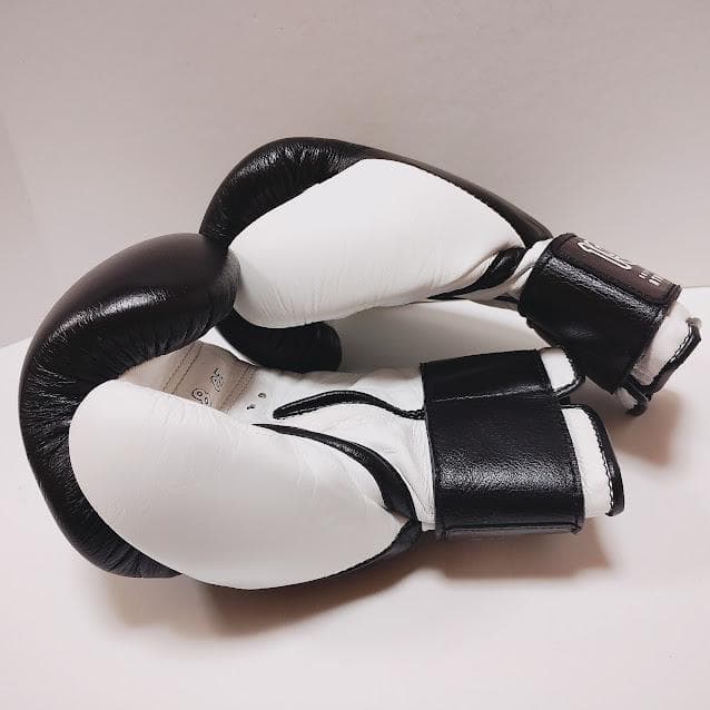 winning × 100A コラボ ボクシンググローブ 8oz スペシャルロゴ