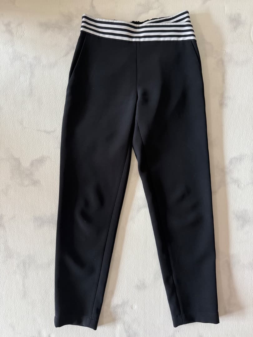 ボーダーズアットバルコニー テーパード パンツ 34 ブラック　超美品