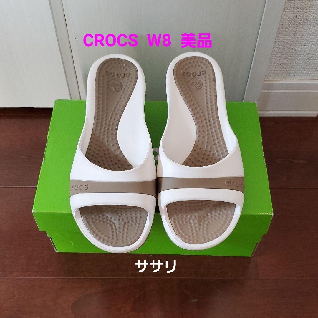 CROCS ササリ W8 ビーチサンダル ホワイト/カーキ