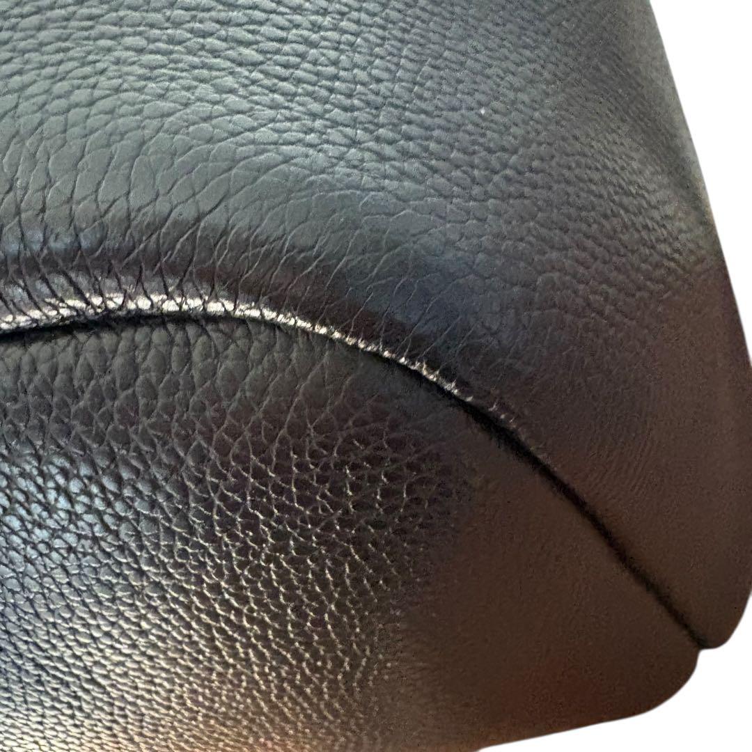 COLE HAAN コールハーン　本革　リュック 黒 大容量 通勤　バックパック