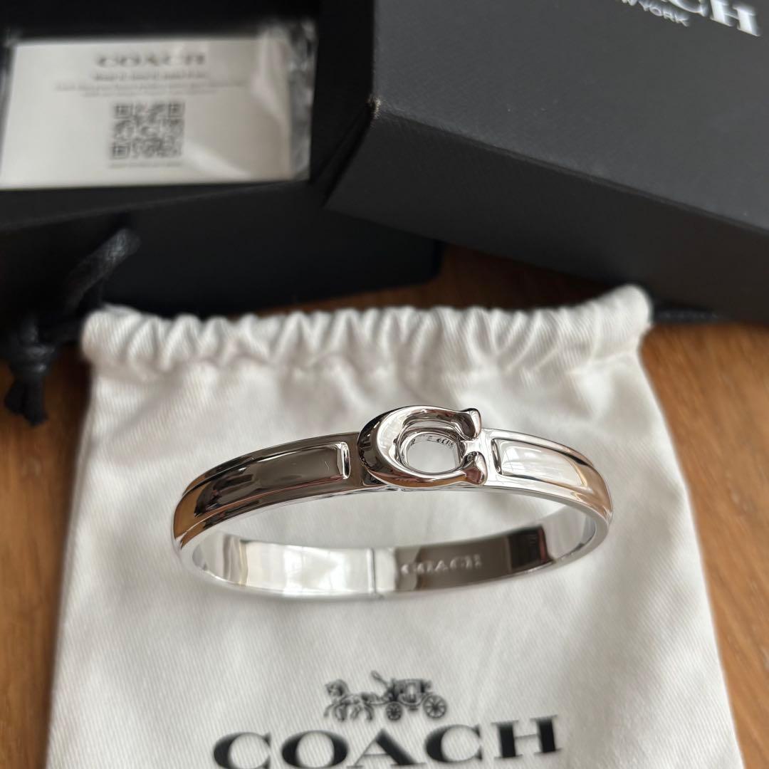 COACH バングル　シルバー　タビー エナメル ヒンジド バングル
