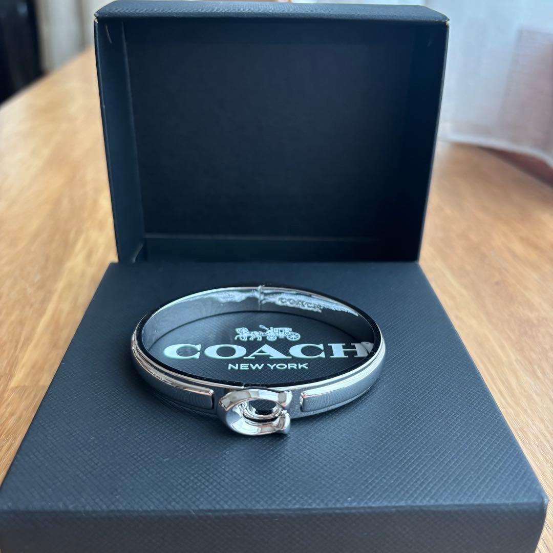 COACH バングル　シルバー　タビー エナメル ヒンジド バングル