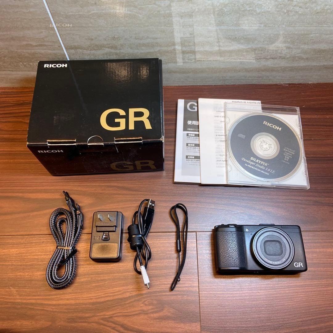 RICOH GR デジカメ ほぼ新品 4933