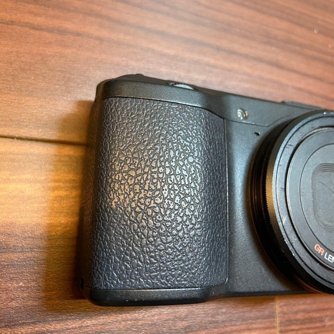 RICOH GR デジカメ ほぼ新品 4933