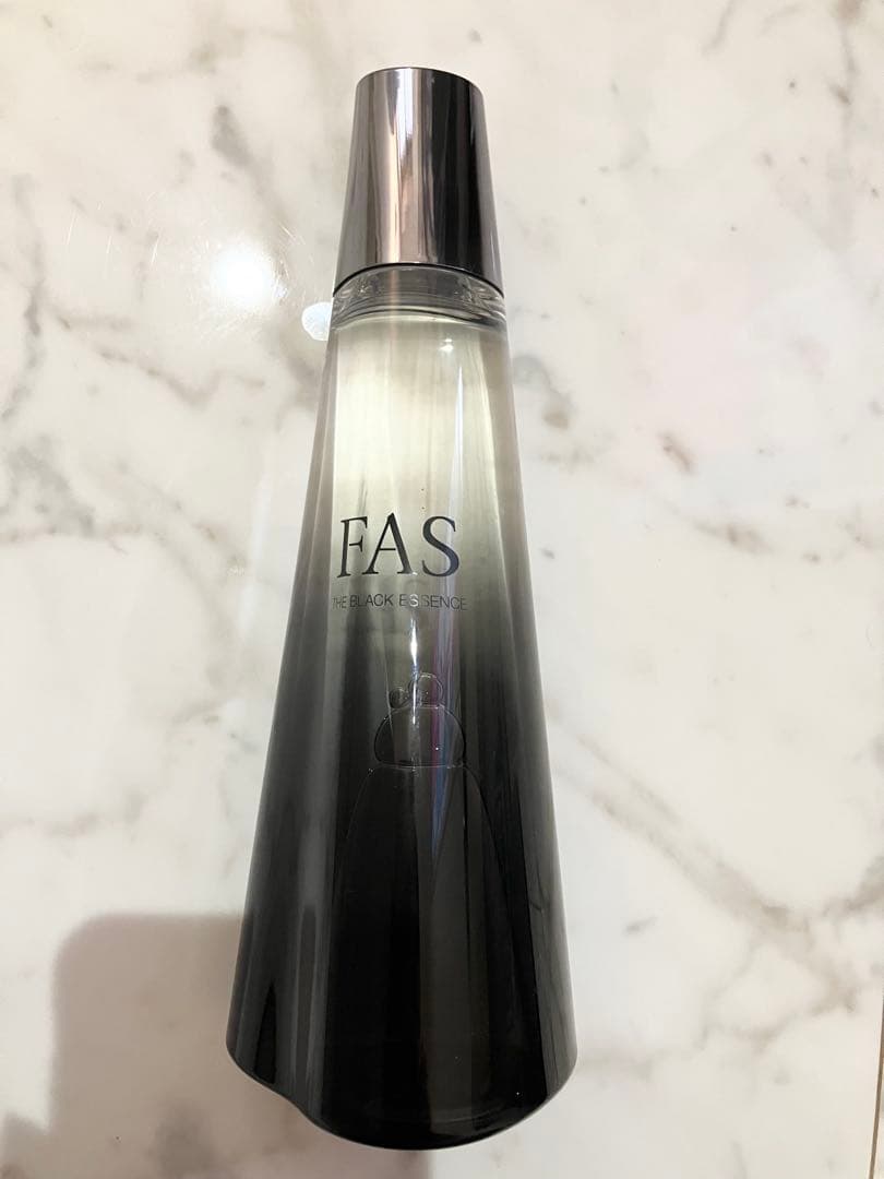 kaaiipon FAS ザ ブラック エッセンス 化粧水 ファス