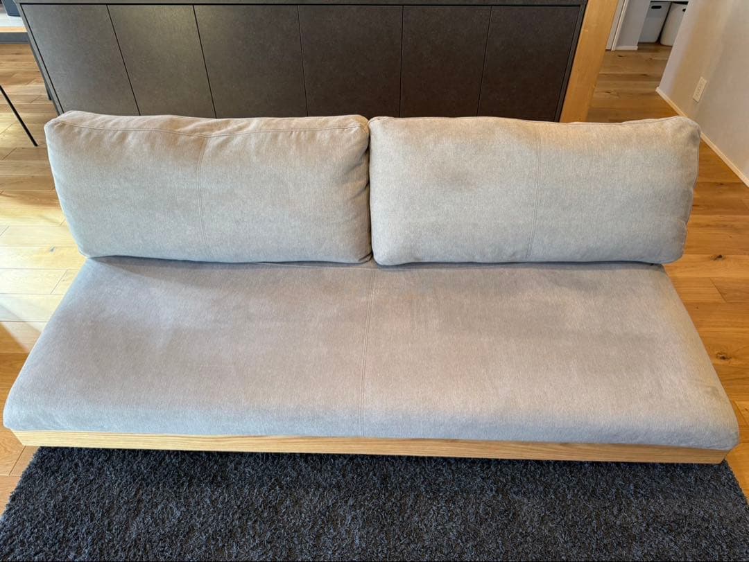 【ウニヒピリ様】グレー ファブリックソファ 木製フレーム