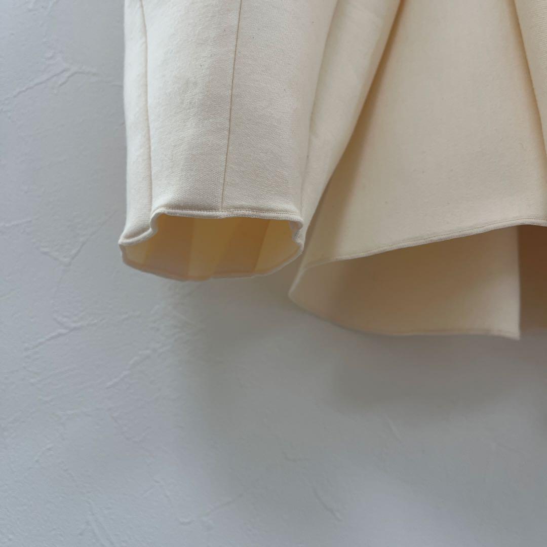 【美品】アダムエロペ　エッグブローチ付きペプラムカーディガン2025 SS