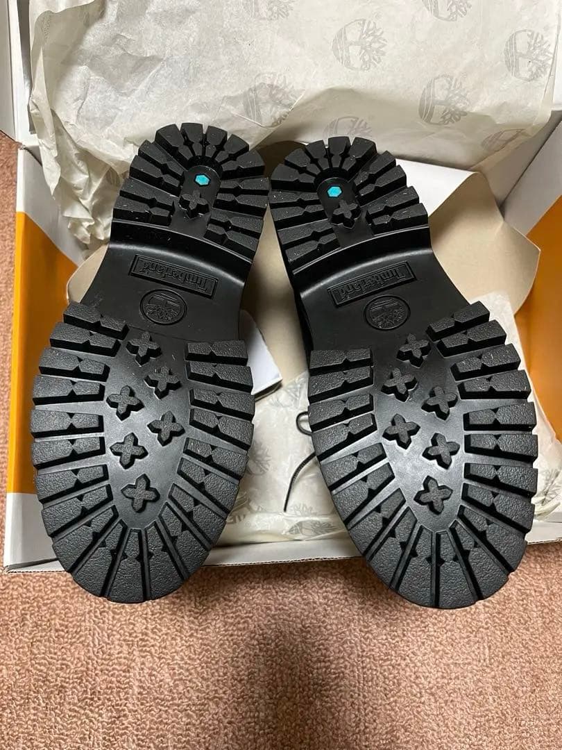 新品未使用Timberlandブラックミッドカットブーツ