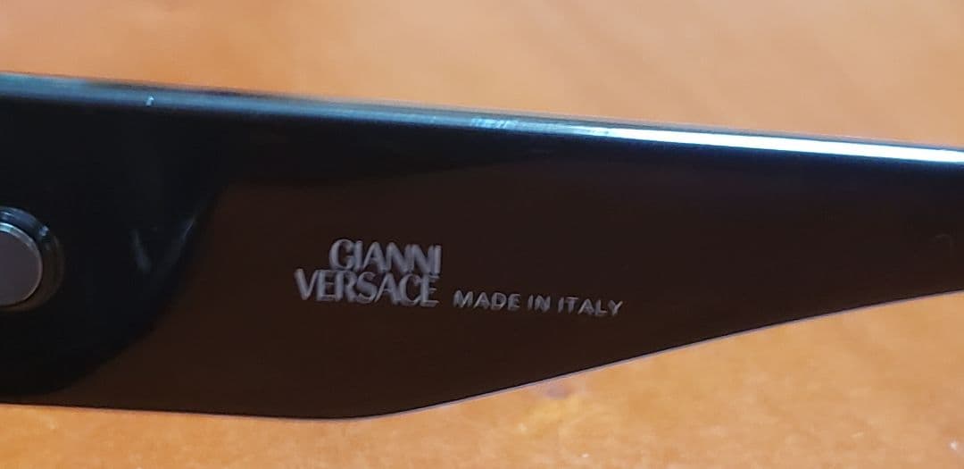希少ヴィンテージ品　GIANNI VERSACE（ジャンニ・ヴェルサーチ
