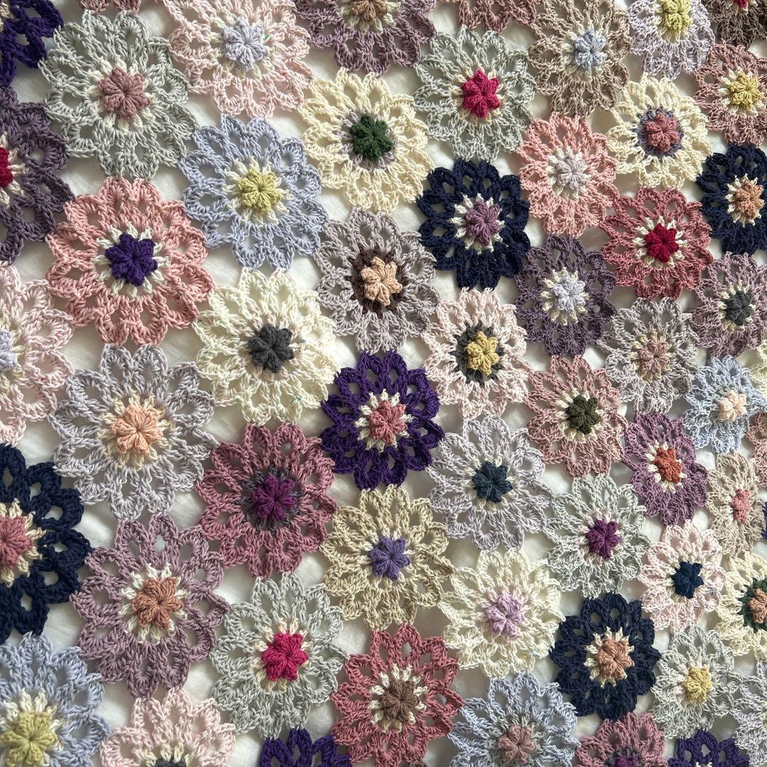 お花のモチーフ マルチカバー ブランケット 手編み モーブカラー