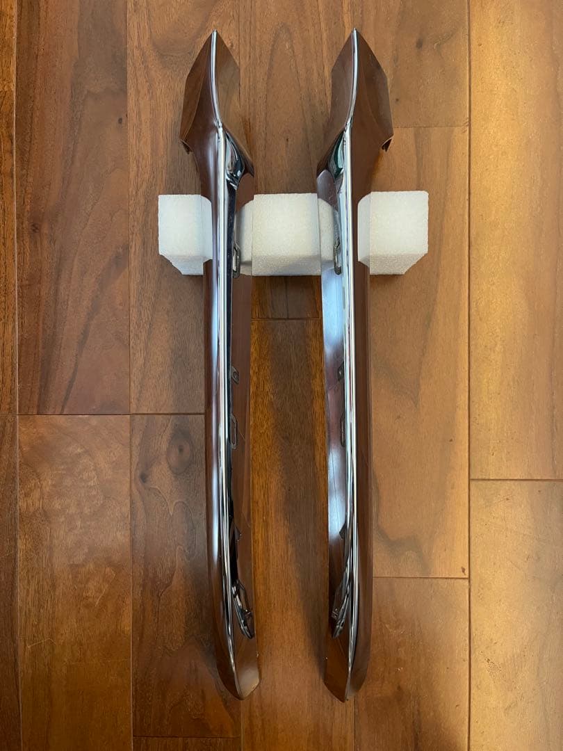 ベンツCクラスW205前期AMG純正フロントメッキモールセット