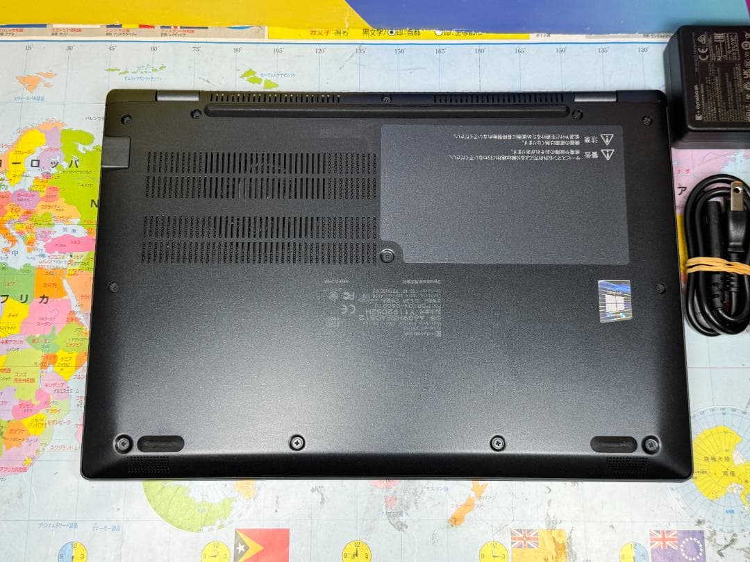 極美品 第11世代i7・16GB 東芝 G83/HS Office2024