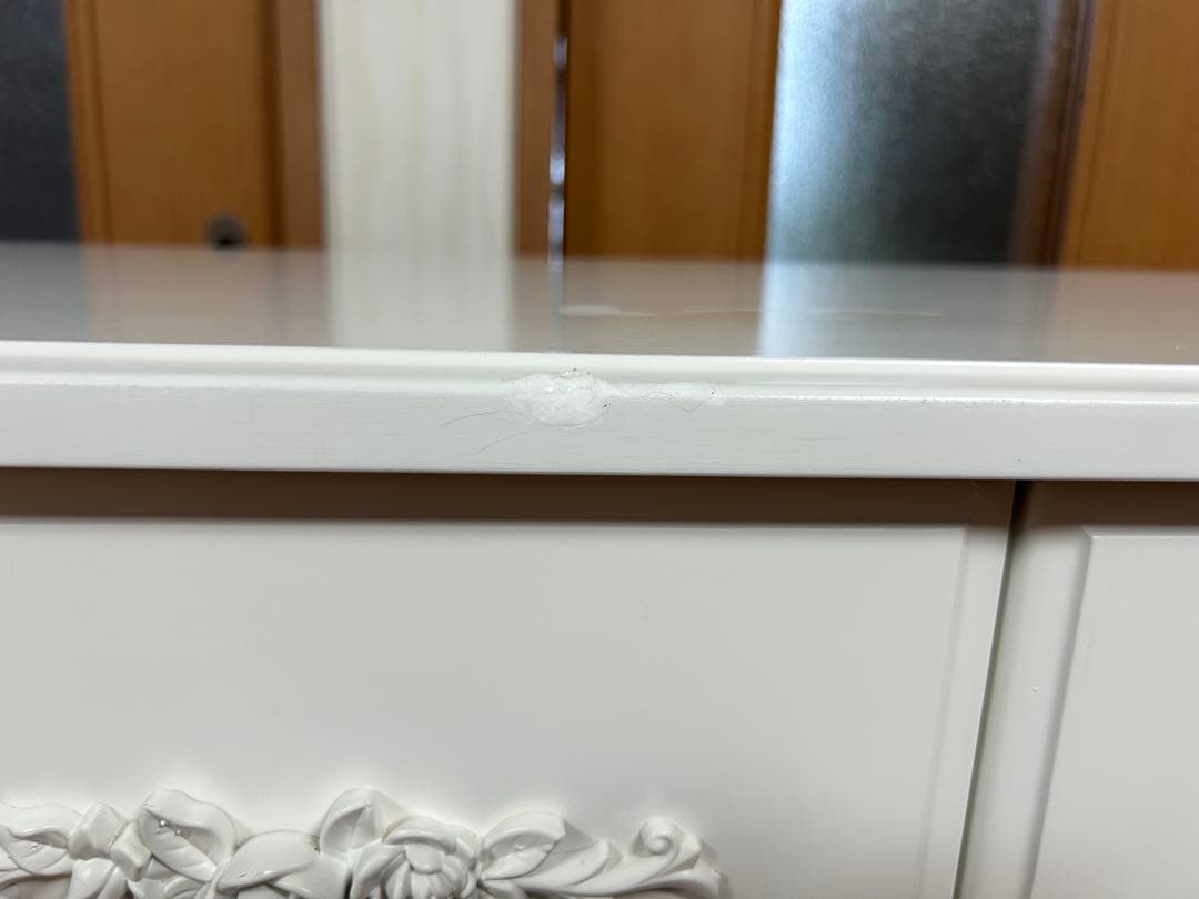 ロココ調　猫脚　薔薇　ホワイトインテリア　アンティーク　4段　キャビネット