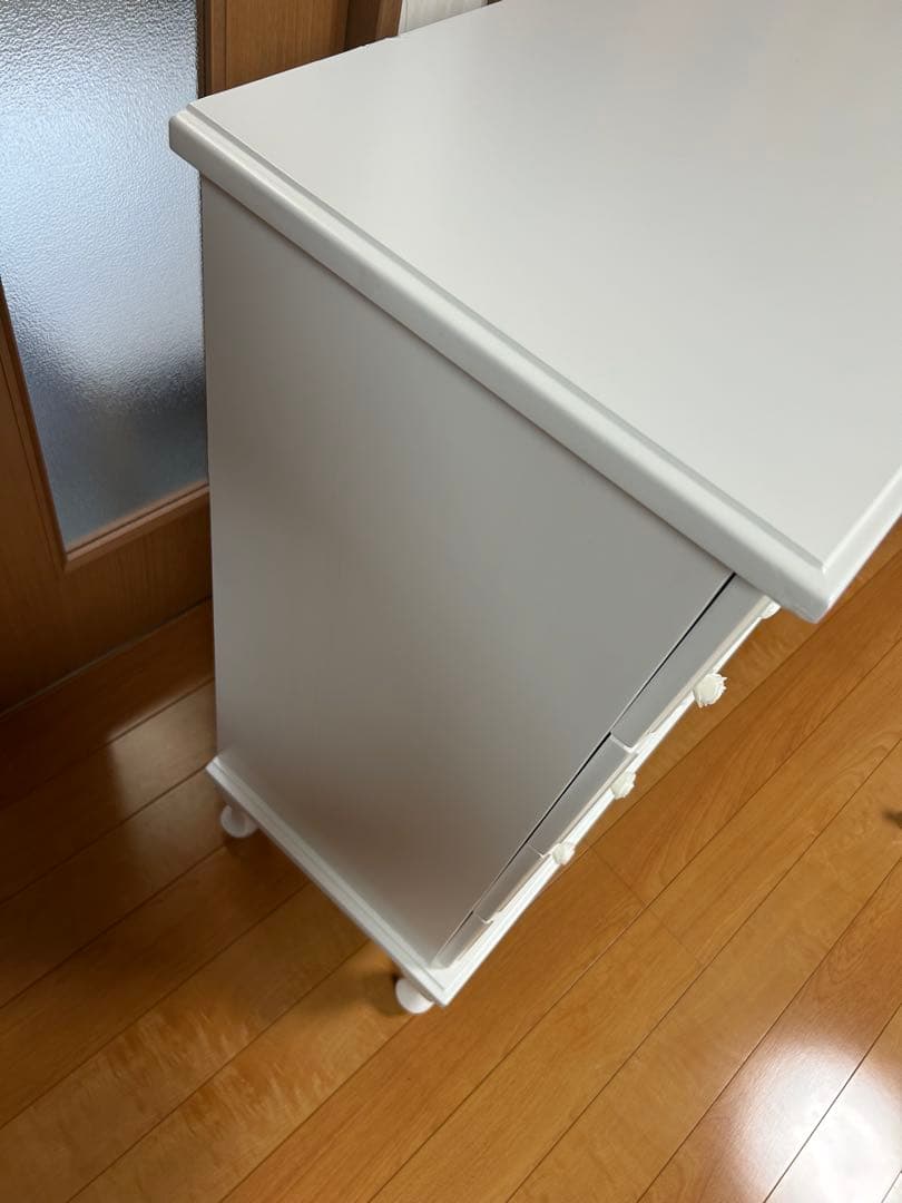 ロココ調　猫脚　薔薇　ホワイトインテリア　アンティーク　4段　キャビネット