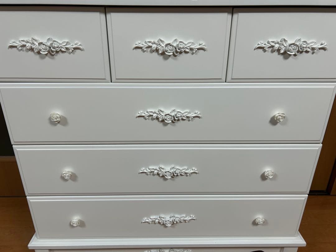 ロココ調　猫脚　薔薇　ホワイトインテリア　アンティーク　4段　キャビネット