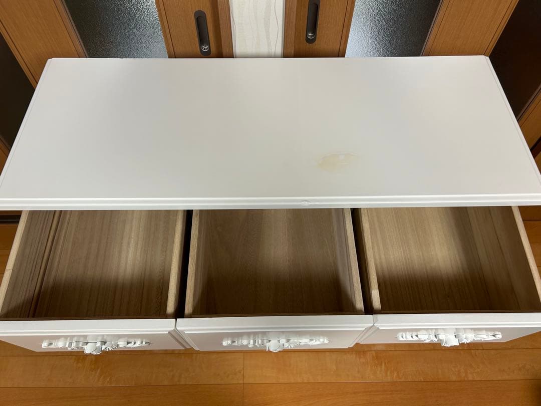 ロココ調　猫脚　薔薇　ホワイトインテリア　アンティーク　4段　キャビネット