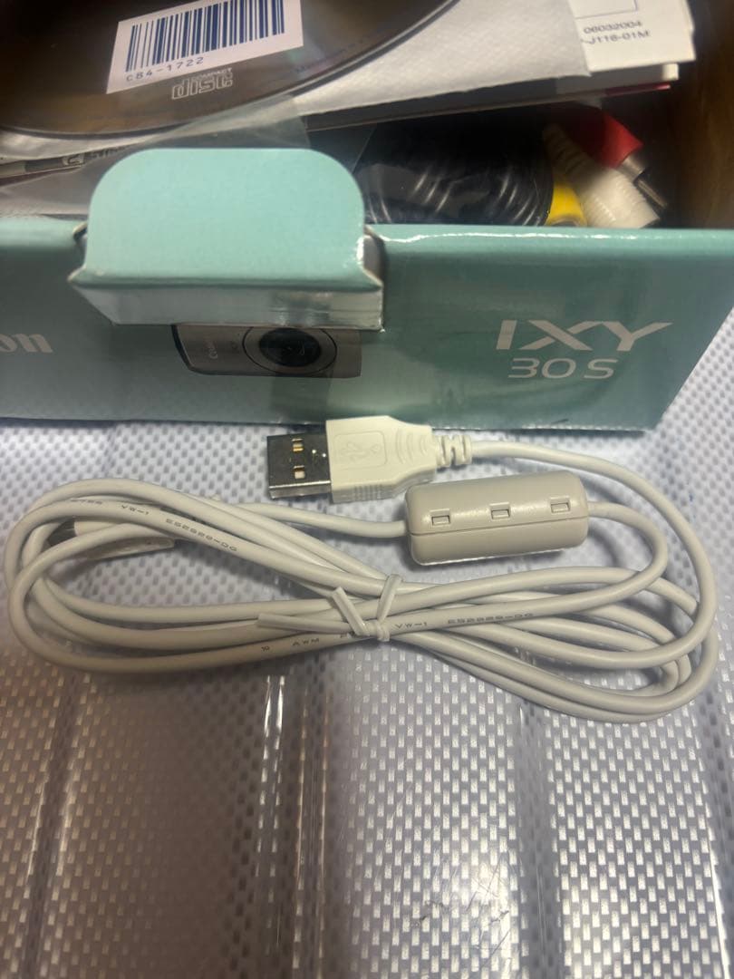 新古品　Canon IXY 30S コンパクトデジタルカメラ　キャノン
