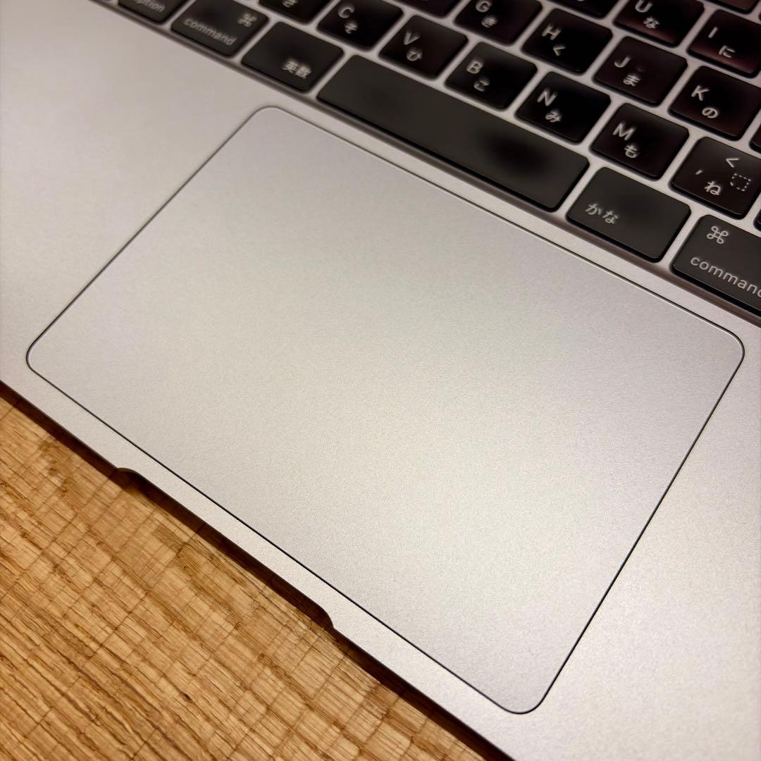 MacBook本体 MacBook Air (M1, 2020) 8GB/256GB