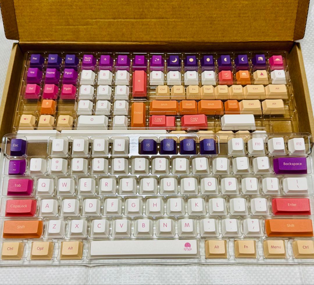 Carmine Cloud PBTキーキャップ セット Cherry 美品