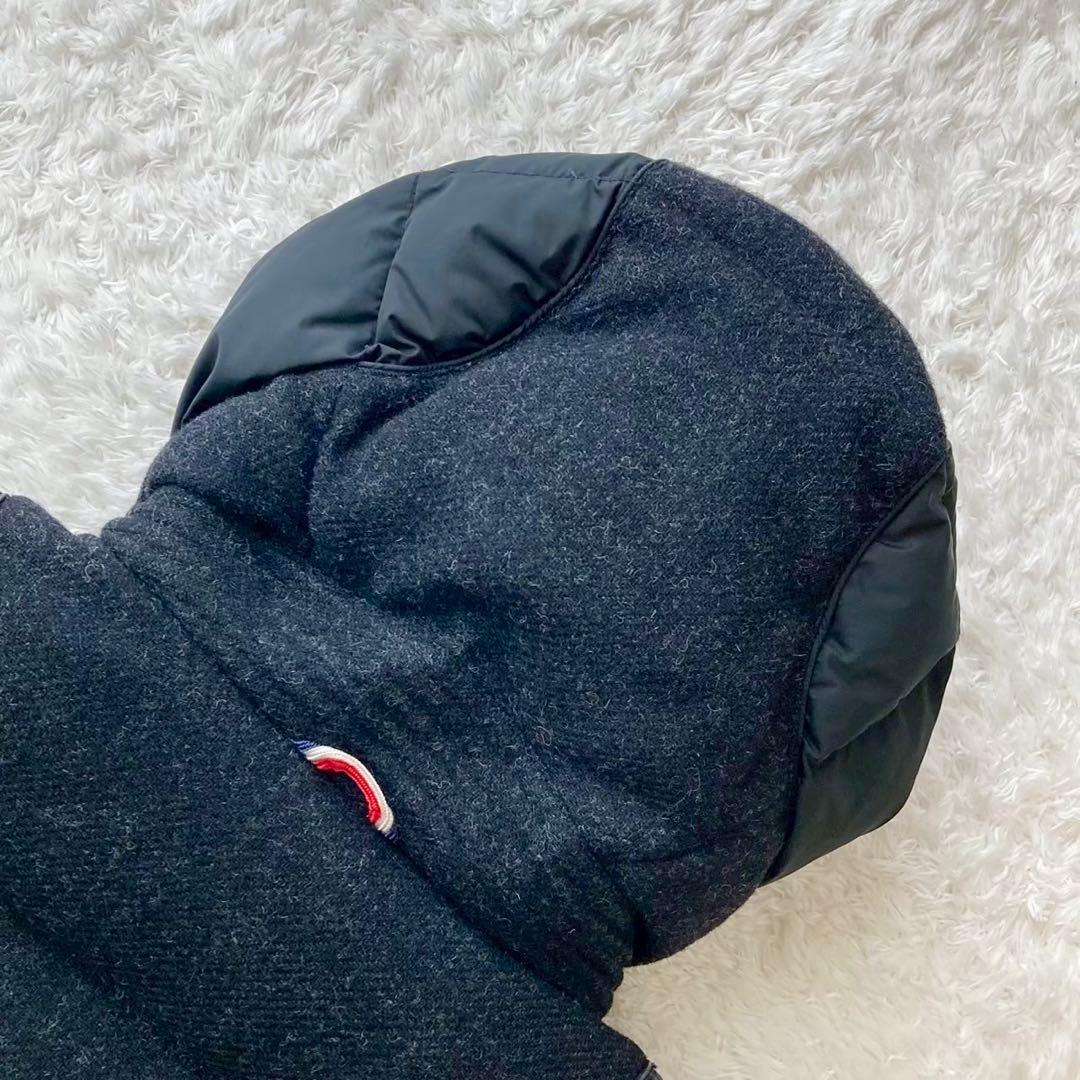 モンクレール モンクレールガムブルー ウール ダウンジャケット ブラック