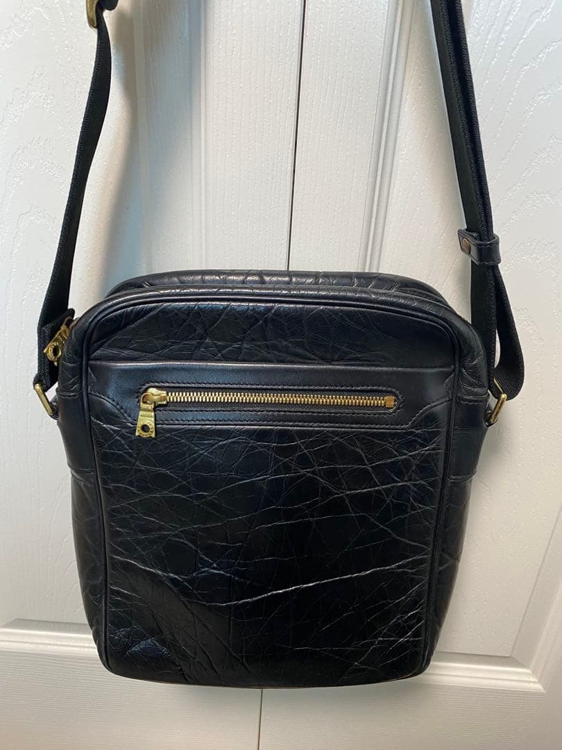 ハンティングワールド　レザーショルダーバッグ