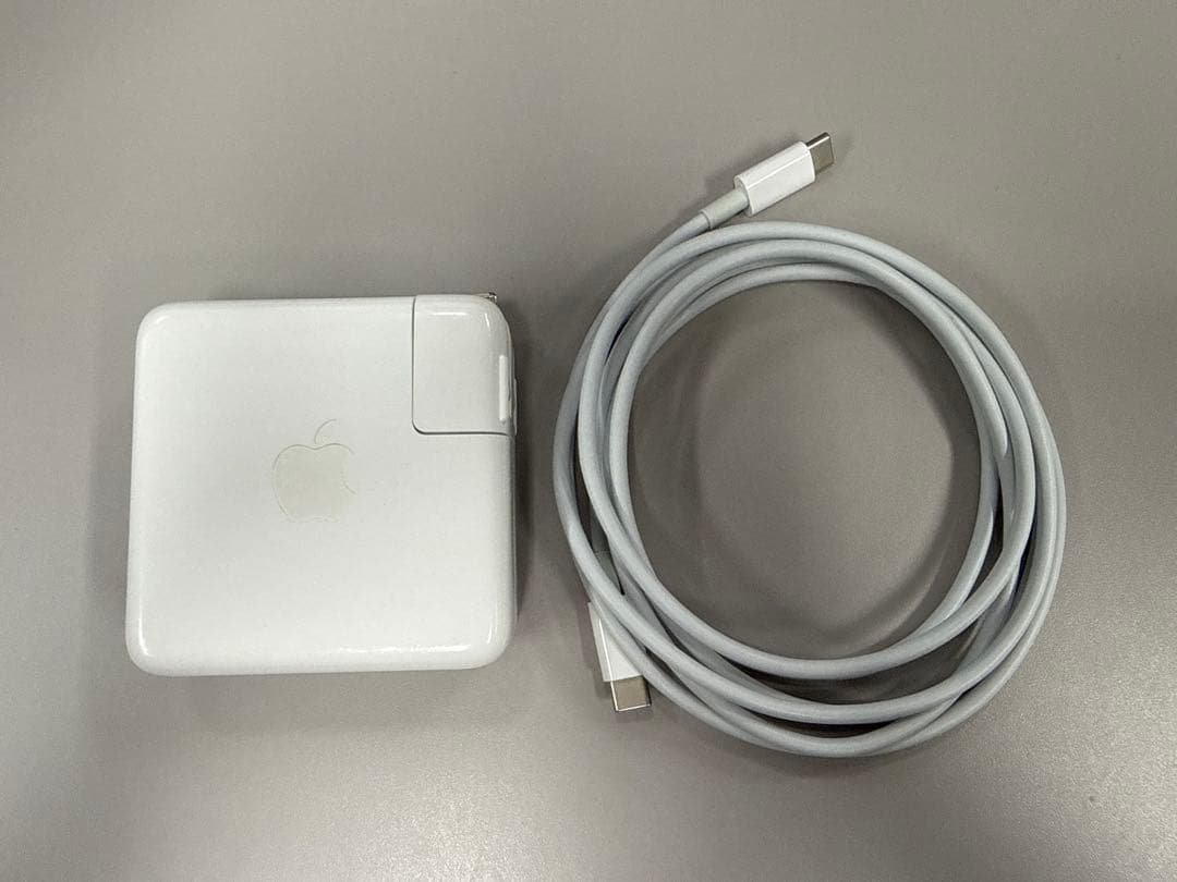 Apple MacBook Pro 13インチ 256GB SSD M1チップ